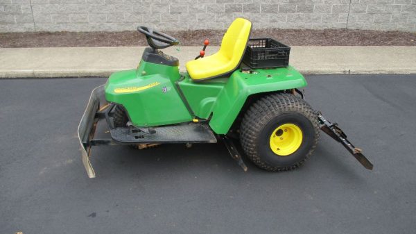 John Deere 1200A Bunker Rake