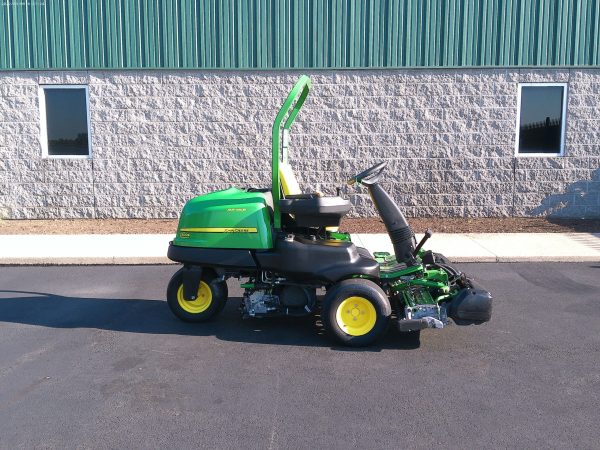 John Deere 2500B Greensmower - Image 5