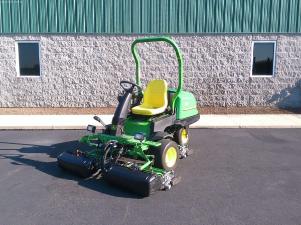 John Deere 2500B Greensmower - Image 7