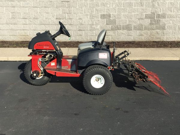 2012 TORO SAND PRO 5040 BUNKER RAKE - Image 5