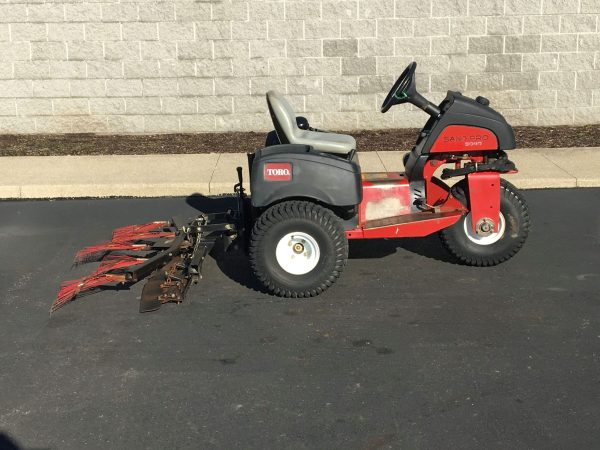 2012 TORO SAND PRO 5040 BUNKER RAKE - Image 6