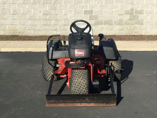 2010 TORO SAND PRO 5040 BUNKER RAKE - Image 2