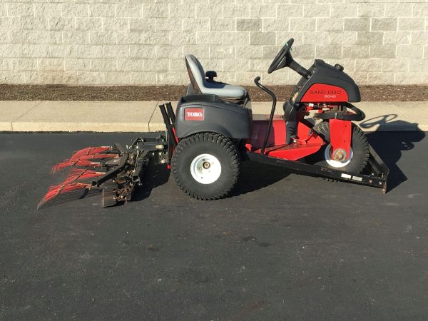 2010 TORO SAND PRO 5040 BUNKER RAKE - Image 6