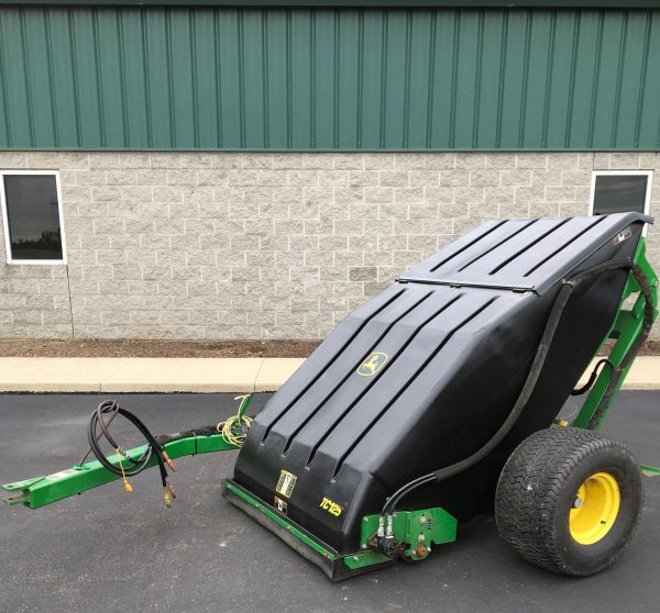 John Deere TC125 Sweeper