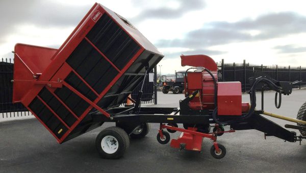 2015 Toro Versa-Vac Turf Sweeper - Image 4