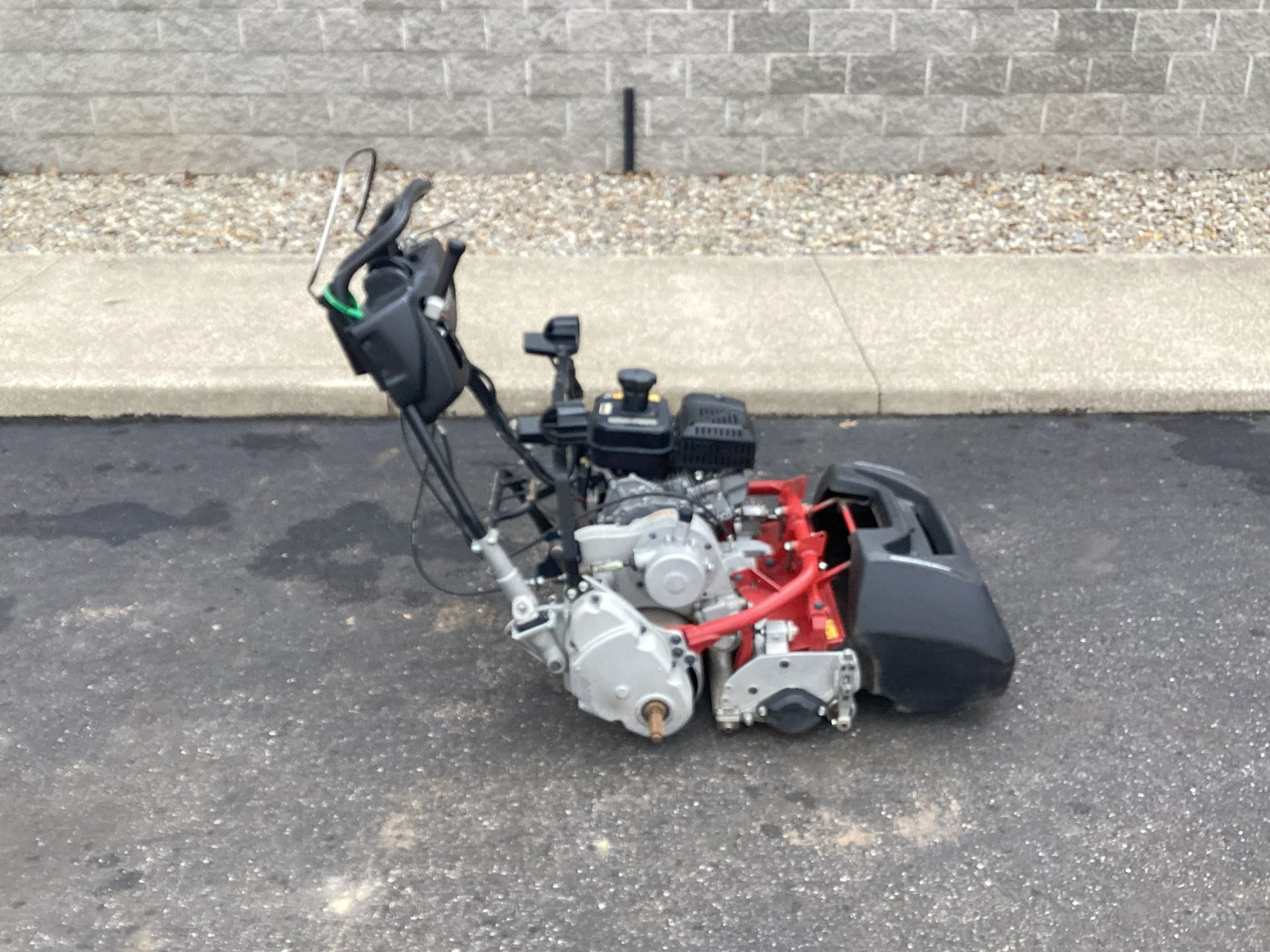 2016 Toro Greensmaster FLEX 2120 Walk Behind - Image 6