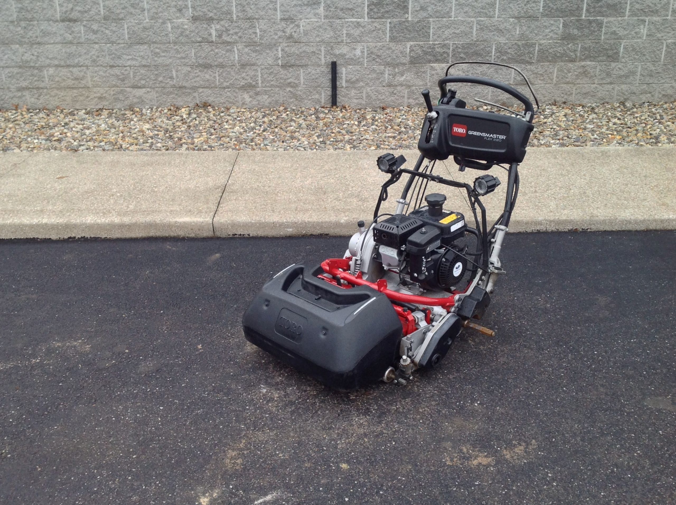2016 Toro Greensmaster FLEX 2120 Walk Behind