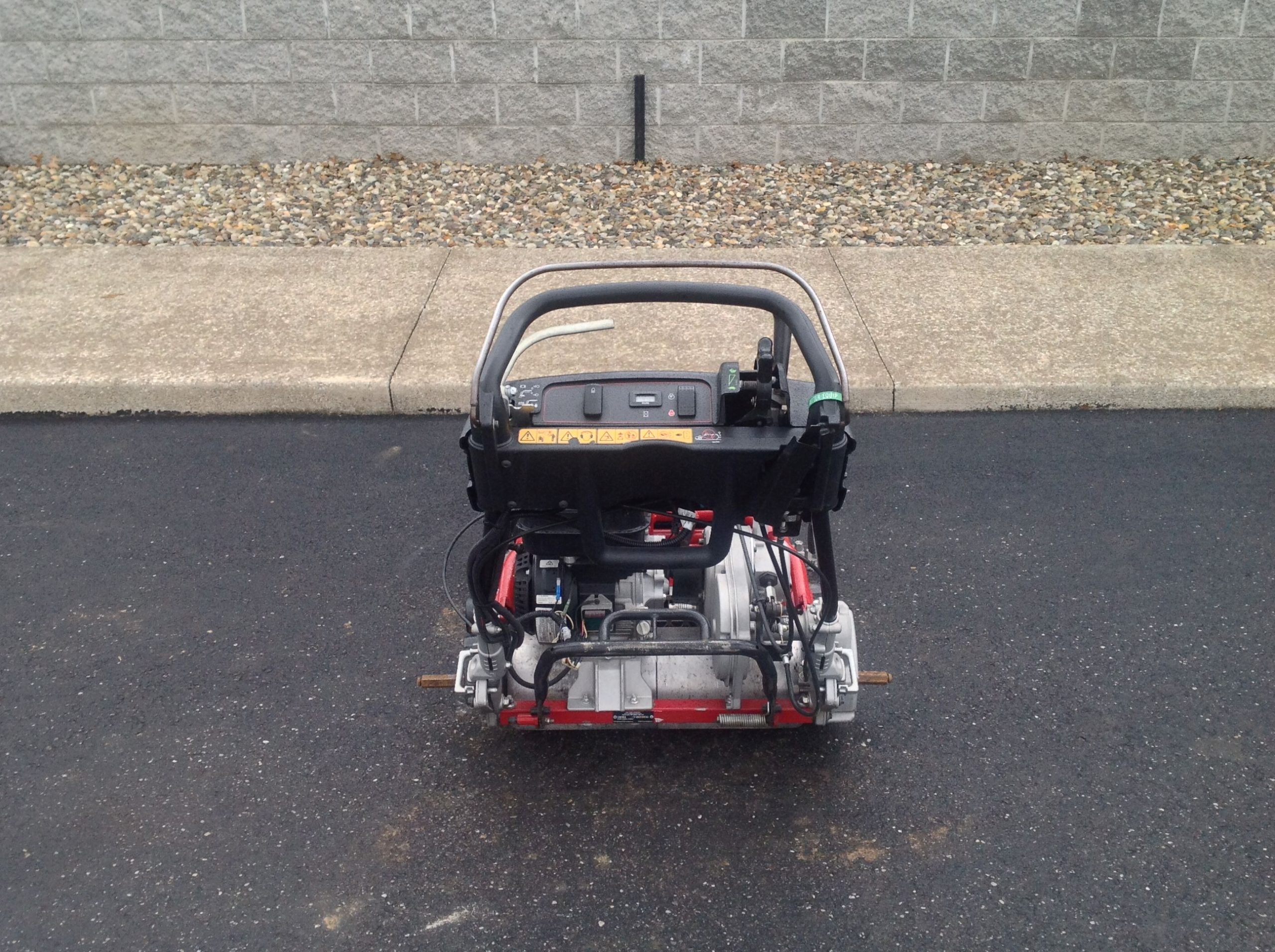 2016 Toro Greensmaster FLEX 2120 Walk Behind - Image 5