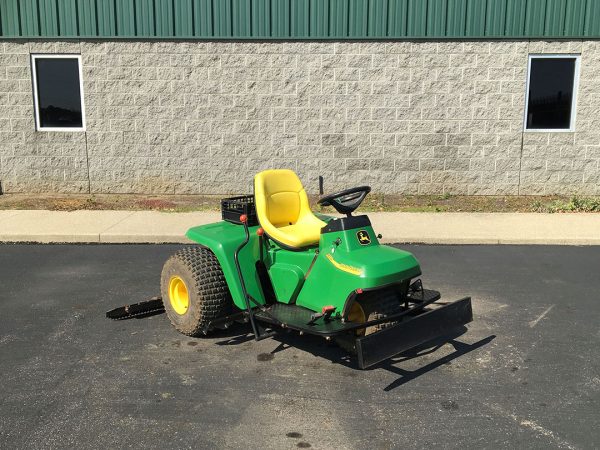John Deere 1200A Bunker Rake - Image 13