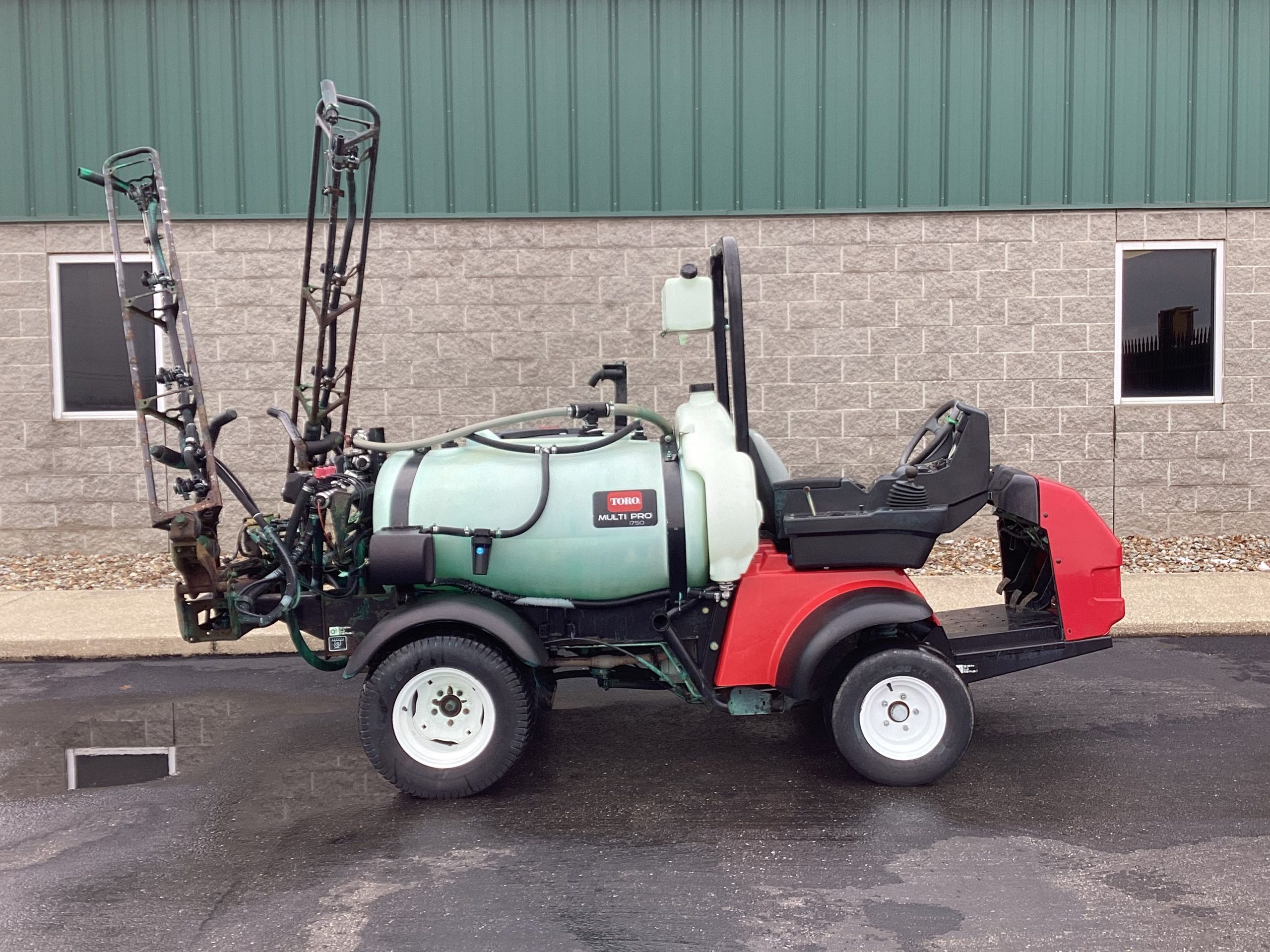 2018 Toro MultiPro 1750 Sprayer - Image 4