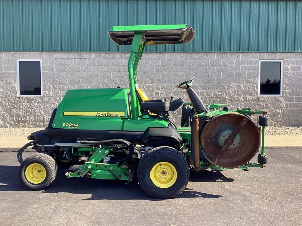John Deere 9009A TerrainCut Rotary Mower - Image 3