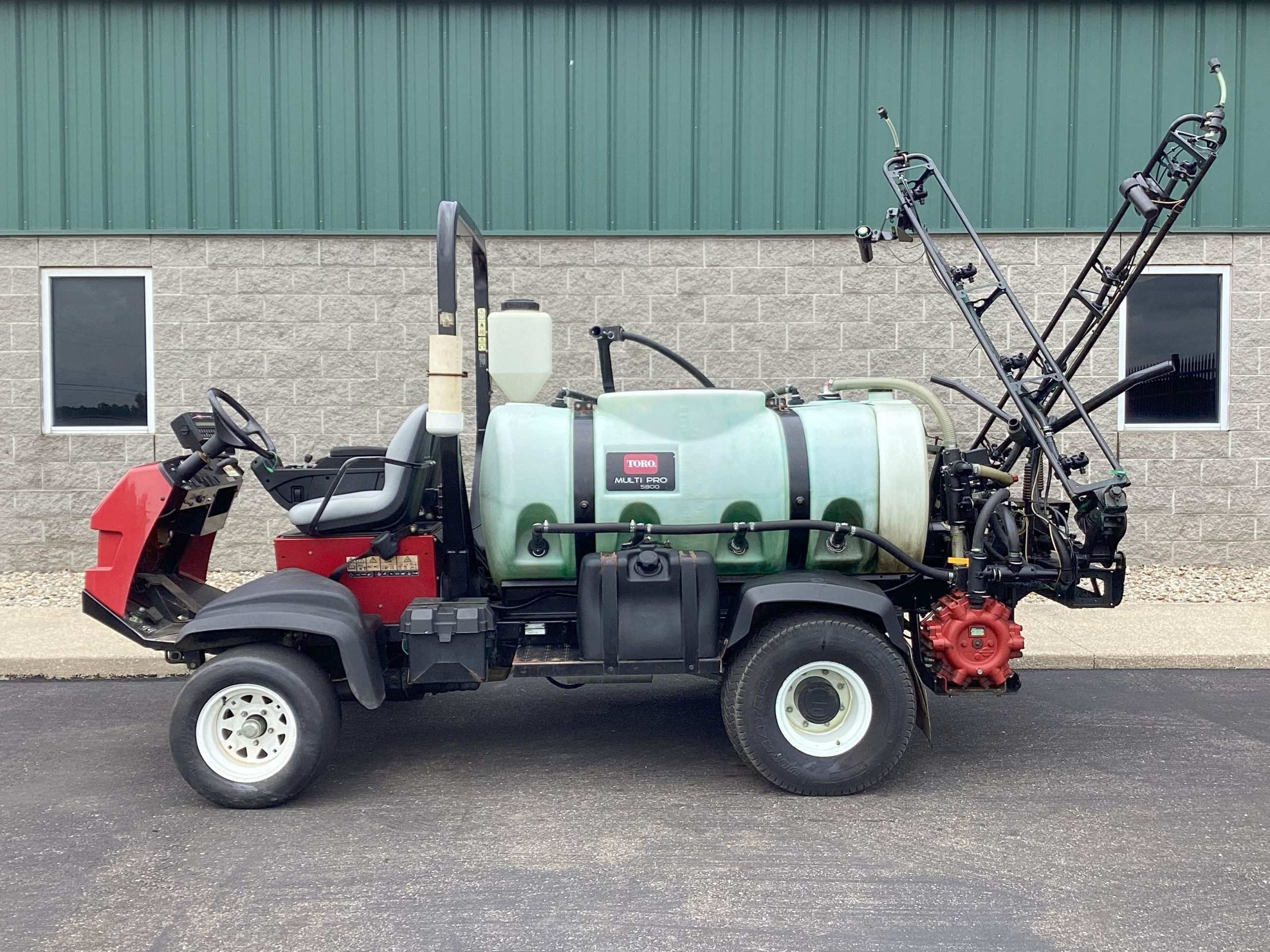 2013 Toro MultiPro 5800-D Sprayer - Image 4